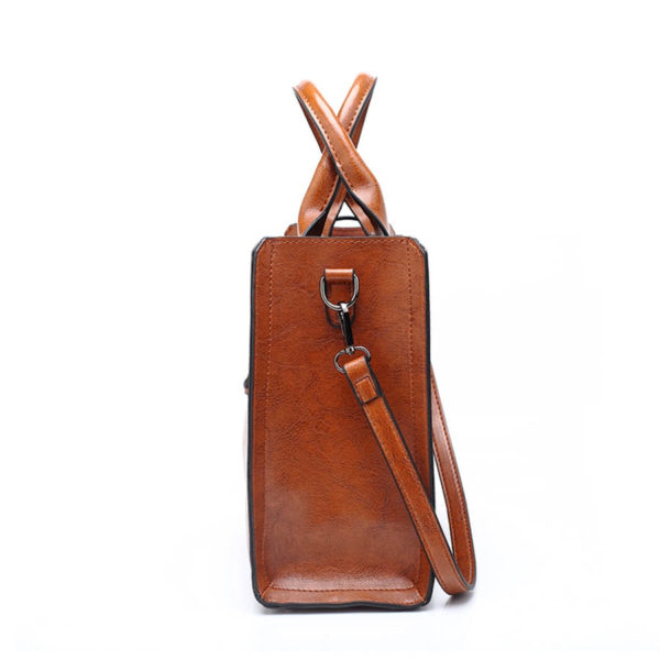 Women's Elegant Leather Shoulder Bag - Image 5